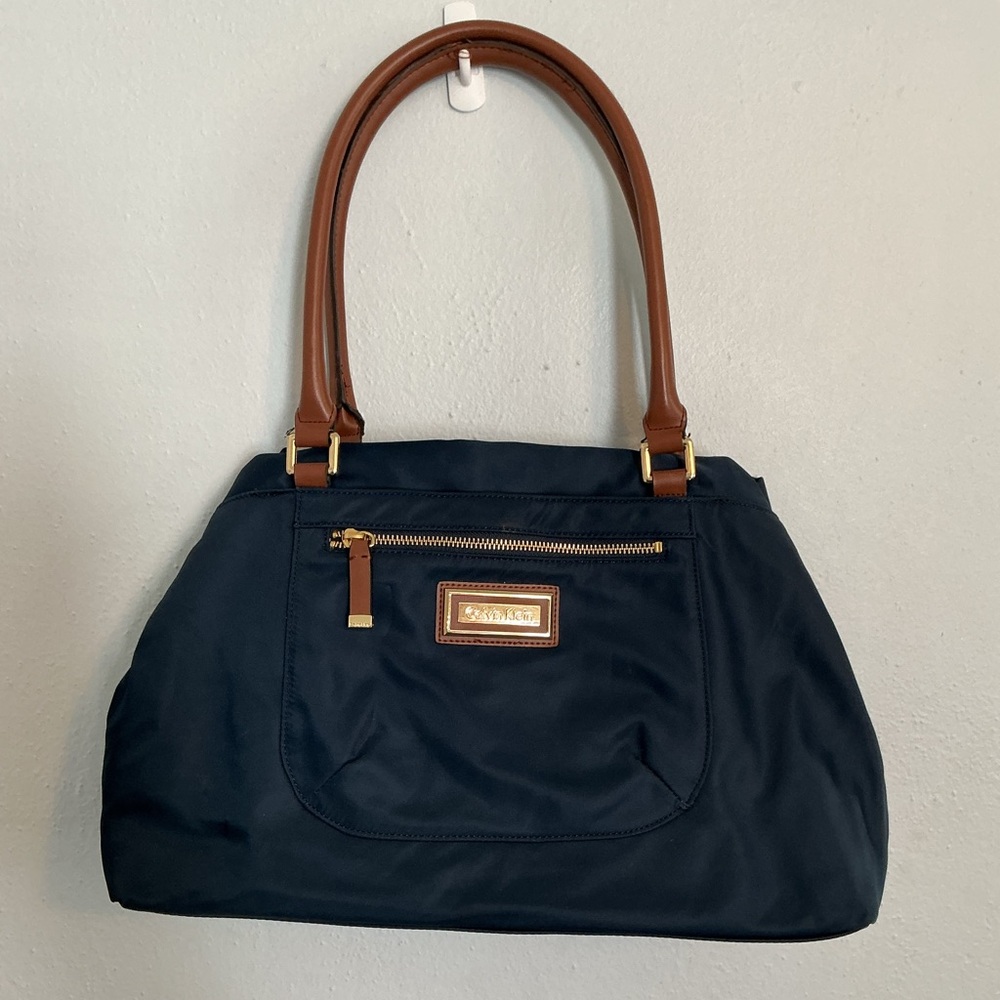 Calvin Klein Woman’s Navy Blue Tote Bag.